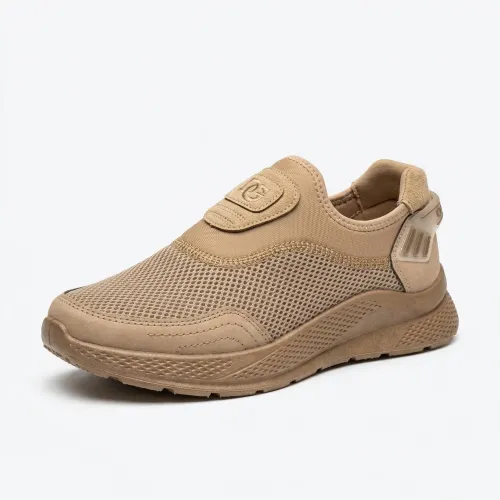 Кросівки чоловічі спортивні чорні з червоною підошвою (сітка, балон)