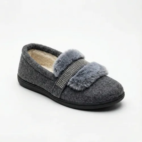 Жіночі домашні капці мокасини сірі повстяні на хутрі зі стразами (36-41)
