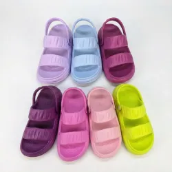 Жіночі сандалі крокси Даго Стиль світло-рожеві пінка