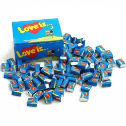 Жувальна гумка Love Is Полуниця-Банан (синя коробка, блок)