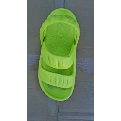 Жіночі сандалі піна (37-41). Яскраві салатові босоніжки для пляжу та саду, Гумові