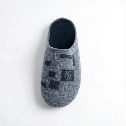 Чоловічі кімнатні капці повстяні Klerotex сірі з геометрією (41-45)
