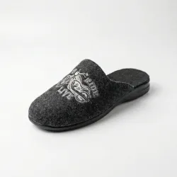 Чоловічі кімнатні капці повстяні з вишивкою Мотоцикл. Теплі сірі капці 41-45