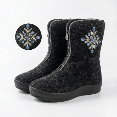 Жіночі зимові бурки на блискавці. Чорні повстяні чобітки з вишивкою Сніжинка 36-42