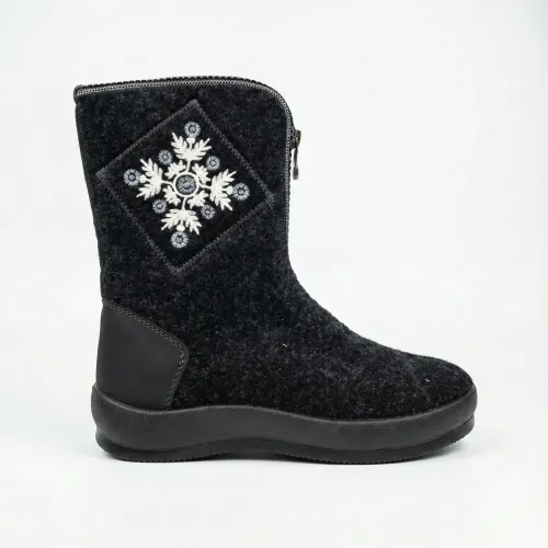 Бурки жіночі високі зимові повстяні. Чорні чуні з вишивкою Сніжинка на блискавці. Розміри 37-41