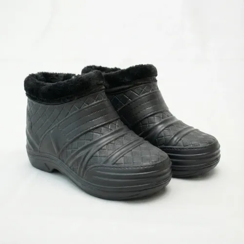 Галоші жіночі зимові з піни ЕВА на хутрі. Чорні короткі дутики утеплені. Розміри 37-41 39