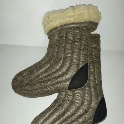 Валянки без калош стьобані. Теплі кімнатні бурки-чуні на хутрі (Золото) 40