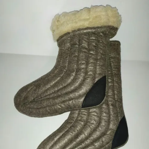 Валянки без калош стьобані. Теплі кімнатні бурки-чуні на хутрі (Золото) 45