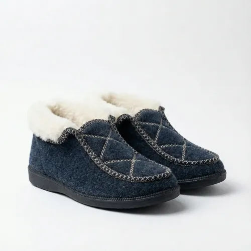 Чуні бурки короткі сині повстяні на хутрі. Теплі домашні капці з вишивкою. Розміри 37-42 41