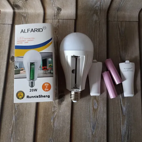 Лампочка з акумулятором 2 x18650 20w Енергозберігаючий Led лампа в патрон E27 аварійна світлодіодна