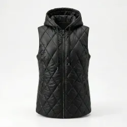 Жіноча тепла жилетка з капюшоном Чорна (ромб). Стьобана безрукавка зі стразами 46-54 54