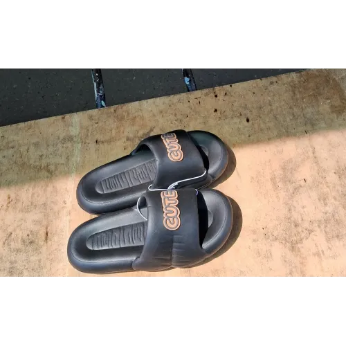 Жіночі шльопанці CUTE чорні – зручні, легкі, 36-41 розмір 39