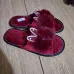 Тапочки кімнатні жіночі хутряні бордові з вушками та стразами Ошатні пухнасті шльопанці 36-41