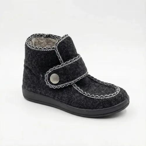 Жіночі зимові бурки на хутрі чорні (36-42). Теплі повстяні черевики на липучці (бабуші) 41